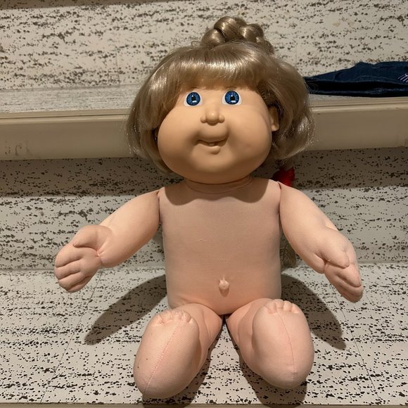 Cabbage Patch Kid Growing Hair - Picture 8 of 11